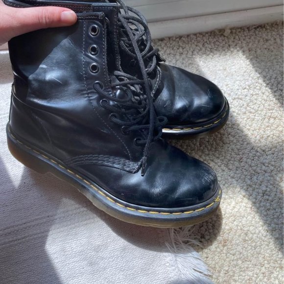 Doc Martens - Picture 3 of 3